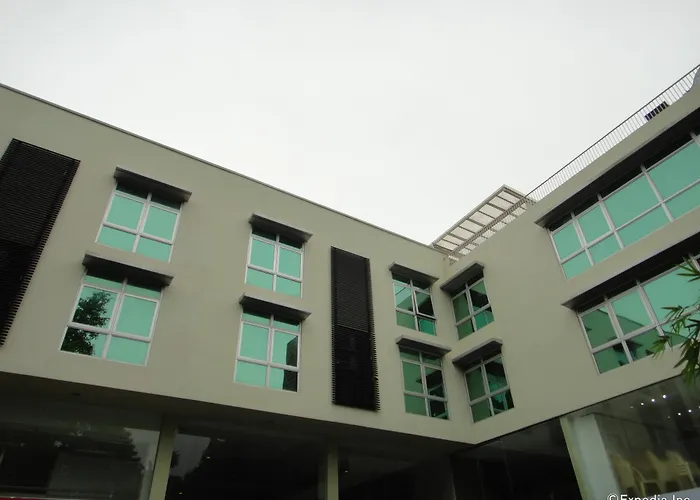 Prestigio Hotel apartamentowy 2*